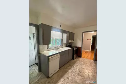 172 Mitchell Drive, New Haven, CT 06511 - Photo 6