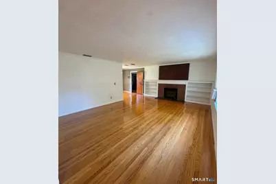 172 Mitchell Drive, New Haven, CT 06511 - Photo 2