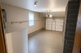 172 Mitchell Dr, New Haven, CT 06511 - Photo 16