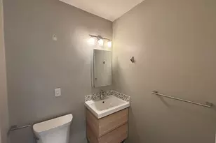 15 Highland St, West Hartford, CT 06119 - Photo 8
