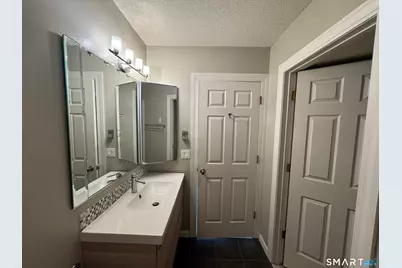 15 Highland Street #302, West Hartford, CT 06119 - Photo 22