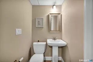 55 Kilbourne Ave, New Britain, CT 06053 - Photo 34