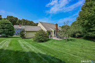 13 Hill View Ln, Woodbury, CT 06798 - Photo 4