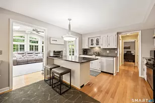 599 Spring St, Manchester, CT 06040 - Photo 8