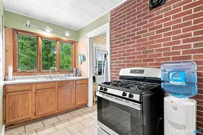 81 Wood Street, Waterbury, CT 06704 - Photo 8