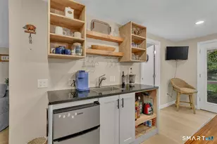 16 Hawthorne Rd, East Hampton, CT 06424 - Photo 8