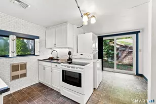 600 E Wakefield Blvd, Winchester, CT 06098 - Photo 18