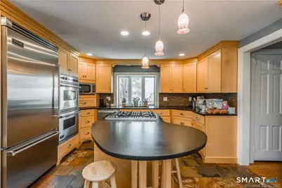 331 Auburn Road, West Hartford, CT 06119 - Photo 6