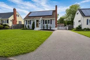 28 Lewis Ln, West Hartford, CT 06110 - Photo 2