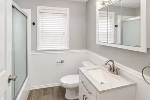 28 Lewis Ln, West Hartford, CT 06110 - Photo 8