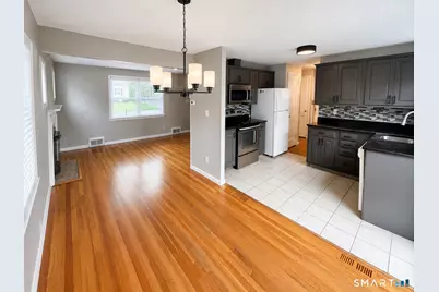 28 Lewis Lane, West Hartford, CT 06110 - Photo 6