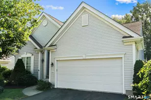 171 Country Club Dr, Oxford, CT 06478 - Photo 2