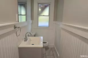 1514 Pembroke St, Bridgeport, CT 06608 - Photo 24