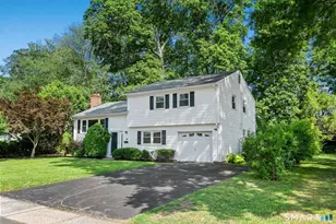 36 Fuller Dr, West Hartford, CT 06117 - Photo 2