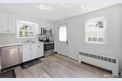88 Delmont Street, Manchester, CT 06042 - Photo 8