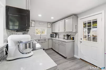 226 Pumpkin Hill Road, Groton, CT 06355 - Photo 12