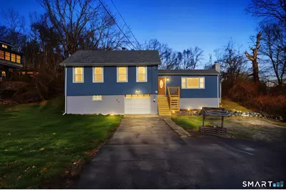 226 Pumpkin Hill Road, Groton, CT 06355 - Photo 2