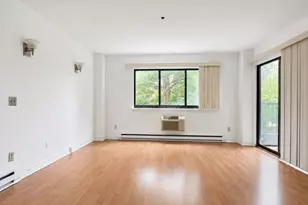970 Hope St, Stamford, CT 06907 - Photo 10