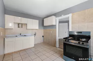 66 Standish St, Hartford, CT 06114 - Photo 2