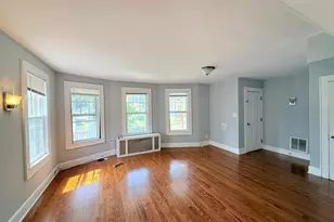 523 W Taft Ave, Bridgeport, CT 06604 - Photo 4