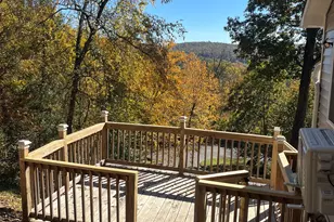 22 Hemlock Trail, Newtown, CT 06482 - Photo 6