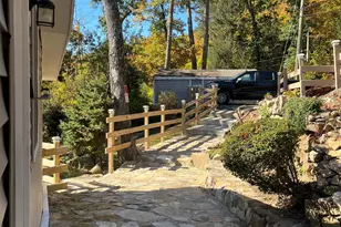 22 Hemlock Trail, Newtown, CT 06482 - Photo 2