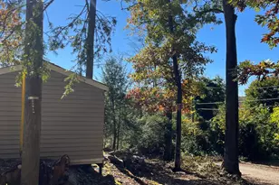 22 Hemlock Trail, Newtown, CT 06482 - Photo 4
