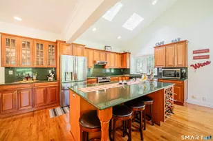 65 W Dayton Hill Rd, Wallingford, CT 06492 - Photo 4