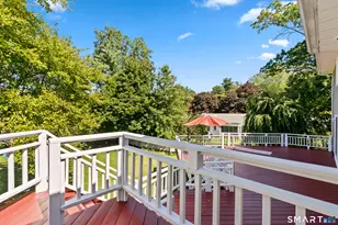10 Eastwood Rd, West Hartford, CT 06117 - Photo 34