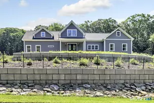 33 Old Country Rd, Oxford, CT 06478 - Photo 1