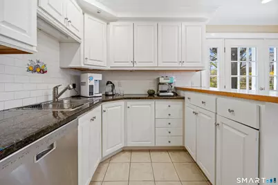 245 Sunnyridge Avenue #1, Fairfield, CT 06824 - Photo 8