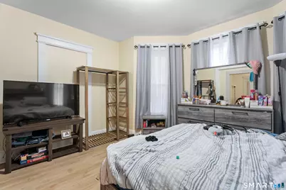 208 Clinton Avenue, New Haven, CT 06513 - Photo 20