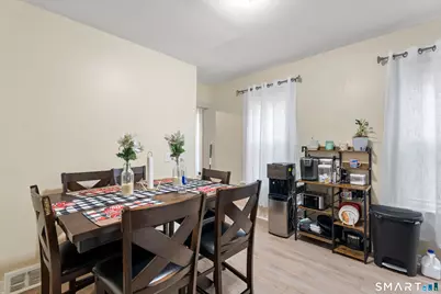 208 Clinton Avenue, New Haven, CT 06513 - Photo 14