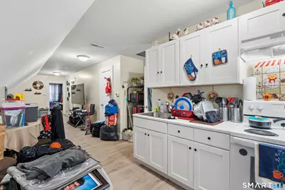 208 Clinton Avenue, New Haven, CT 06513 - Photo 28