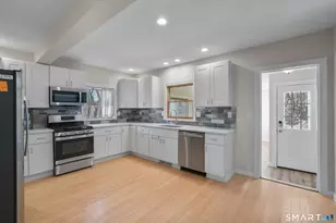 25 Hickok Ave, Bethel, CT 06801 - Photo 22