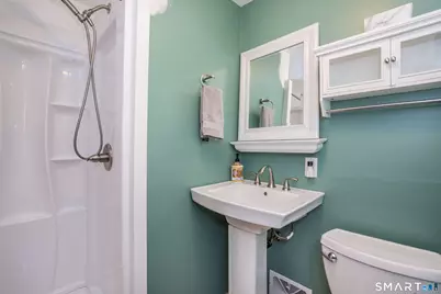 74 Lyman Road, West Hartford, CT 06117 - Photo 28