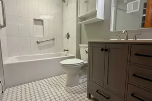 110 Collett St, North Haven, CT 06473 - Photo 12