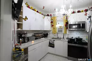 515 Stanley St, New Britain, CT 06051 - Photo 2
