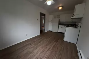 438 Middle Turnpike W, Manchester, CT 06040 - Photo 8
