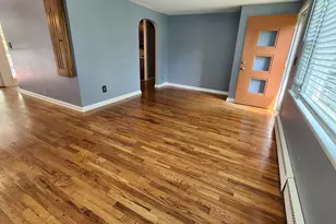 42 Coventry St, Manchester, CT 06042 - Photo 6