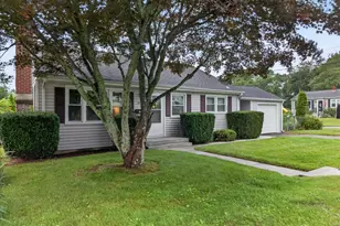 37 Vivian St, Waterford, CT 06385 - Photo 2