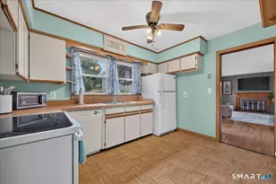 37 Vivian St, Waterford, CT 06385 - Photo 16