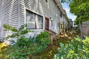 298 Meridian St, Groton, CT 06340 - Photo 22