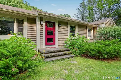 16 Velvet Street, Trumbull, CT 06611 - Photo 2