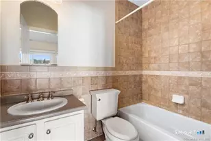 25a Dolsen Pl, Stamford, CT 06901 - Photo 8