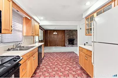979 Farmington Drive, Cheshire, CT 06410 - Photo 4