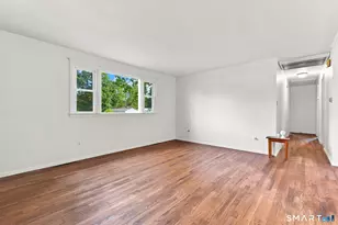 979 Farmington Dr, Cheshire, CT 06410 - Photo 12