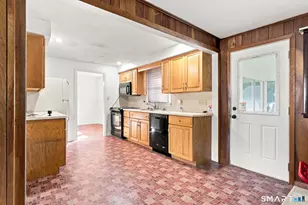 979 Farmington Dr, Cheshire, CT 06410 - Photo 6