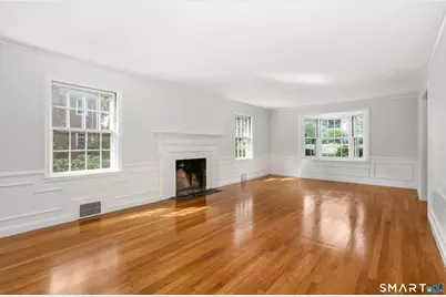 20 Staples Place, West Hartford, CT 06107 - Photo 16
