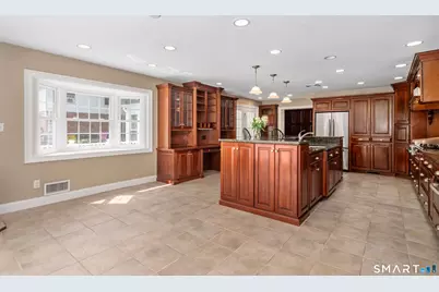20 Staples Place, West Hartford, CT 06107 - Photo 10